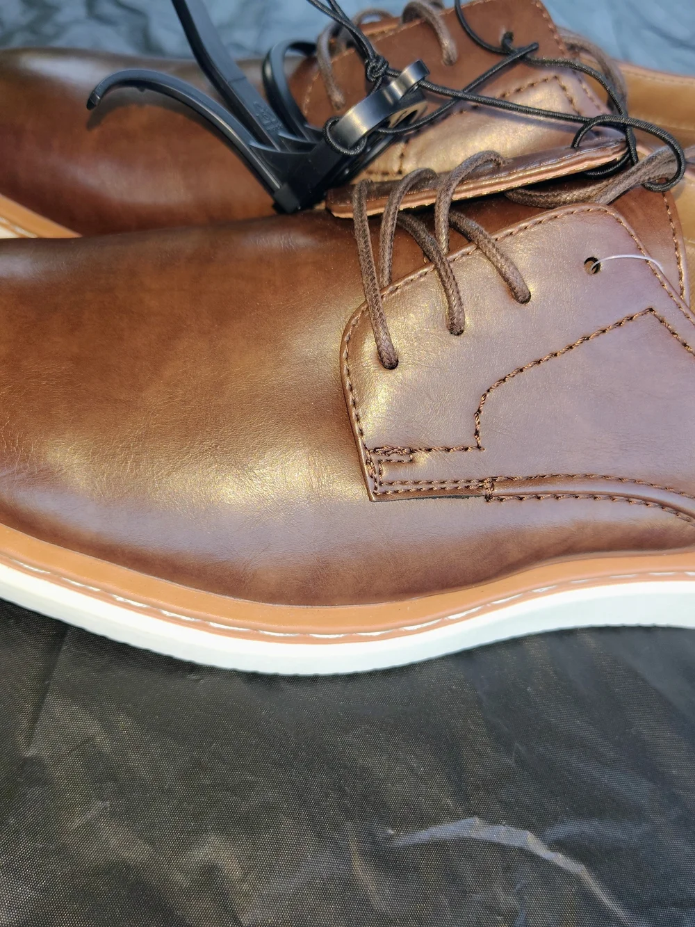 George Men's Oxfords & Derbys with White Soles Size 8/ Has A Stain On The Sole